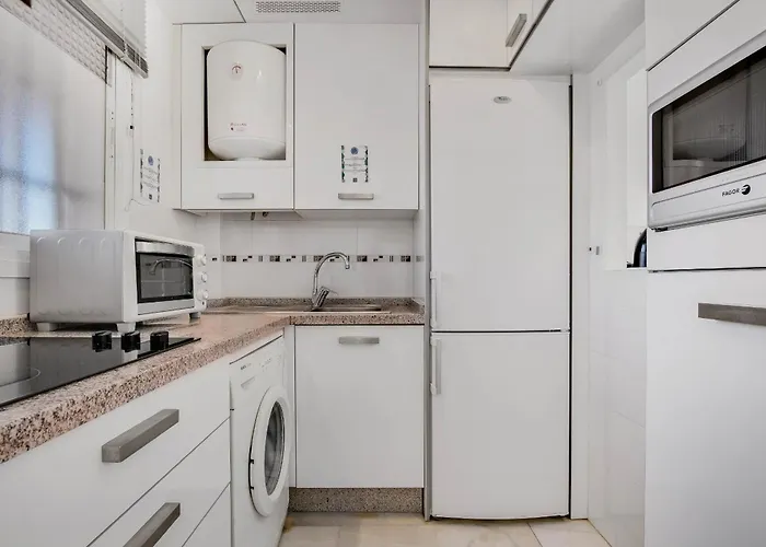 Erisa 68 By Ivi Real Estate Τορρεμολίνος