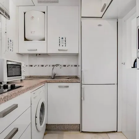 Erisa 68 By Ivi Real Estate 托雷莫利诺斯